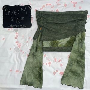 SHEIN fairy vibe off-shoulder crop top.Beautiful green. Size Medium.Never worn.